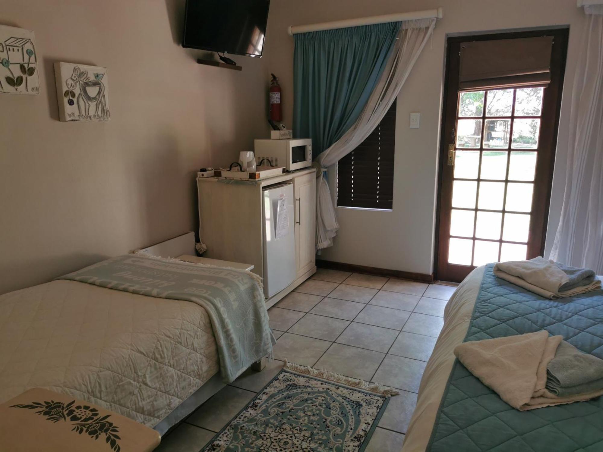 Guest house A Cherry Lane Self Catering And
